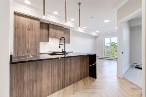 4270 Norford Avenue NW 2414 Calgary AB T3B 6A8