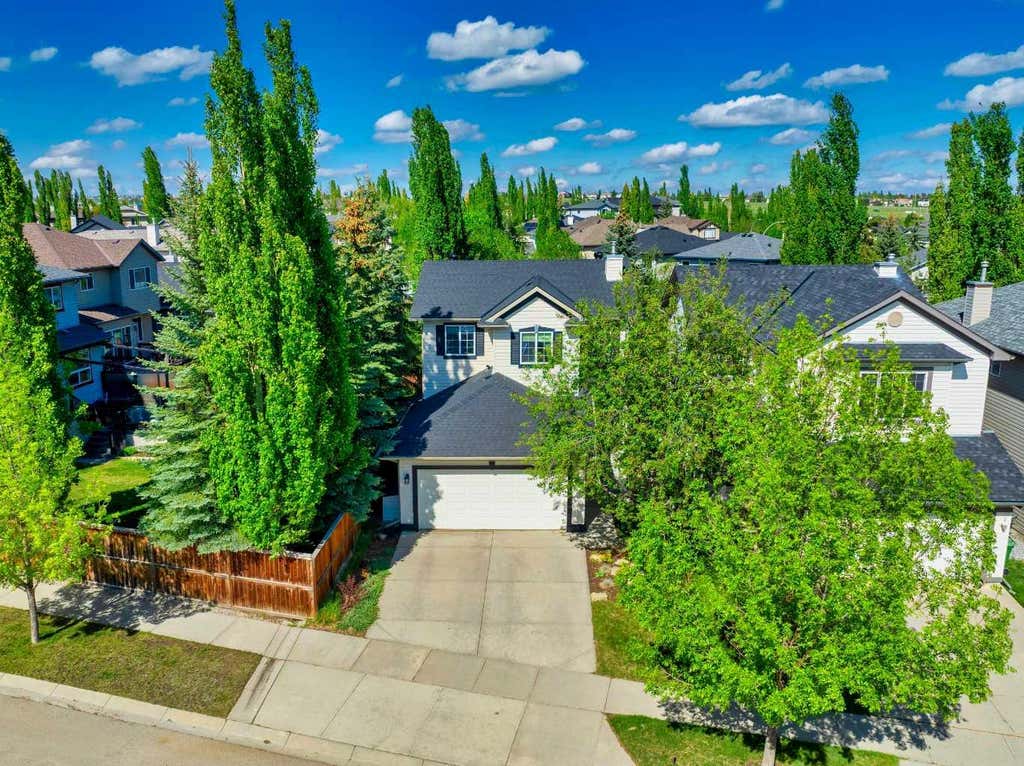 Photo of 214 Tuscany Ravine Road NW, Calgary, AB T3L 2W9 (MLS # A2316227)
