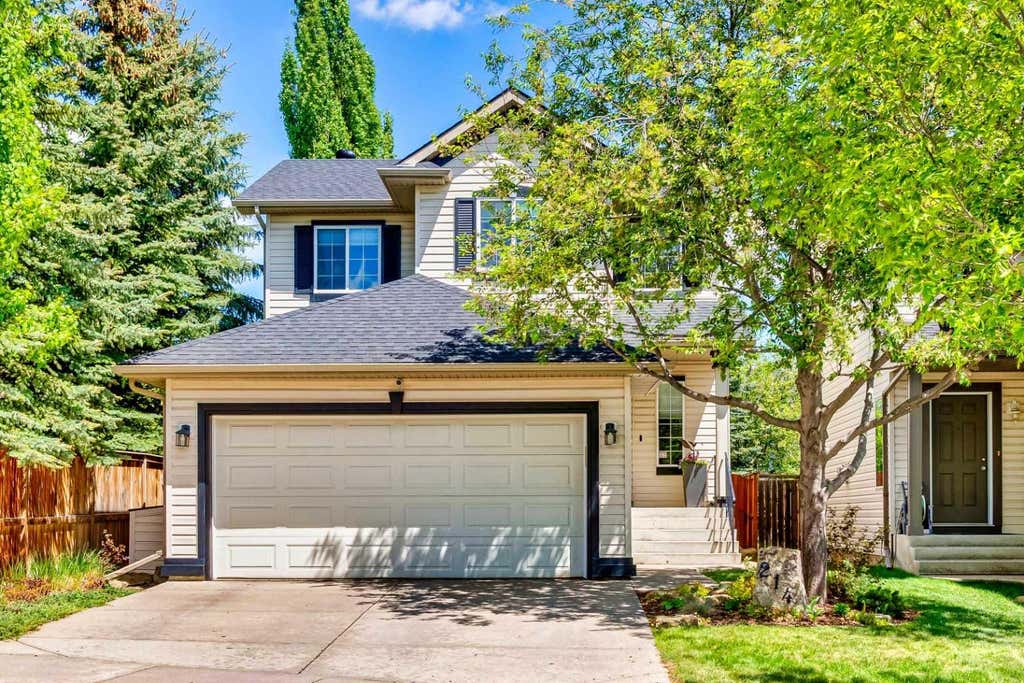 Photo of 214 Tuscany Ravine Road NW, Calgary, AB T3L 2W9 (MLS # A2316227)