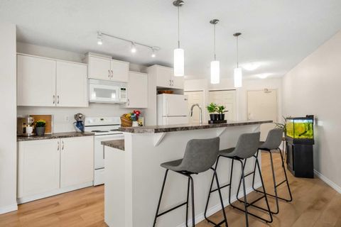 700 Willowbrook Road NW 2121 Airdrie AB T4B 0L5