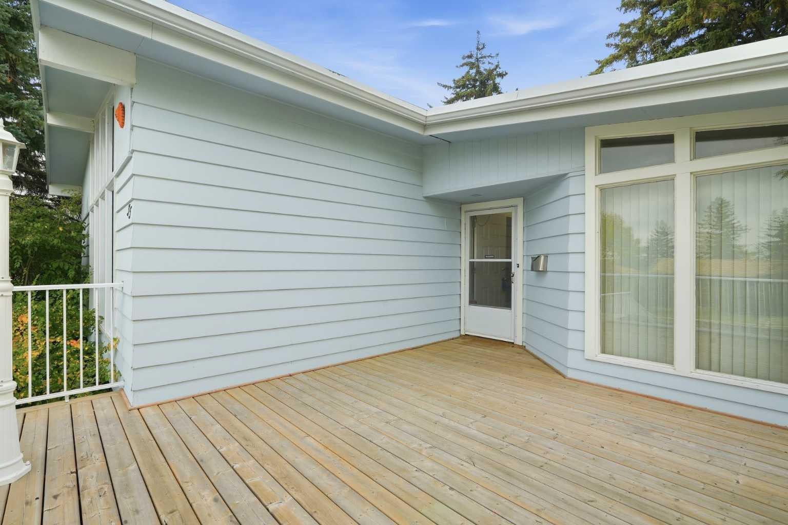 35 Cornwallis Drive NW