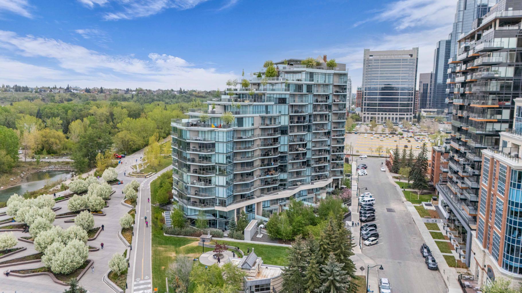 738 1 Avenue SW 907