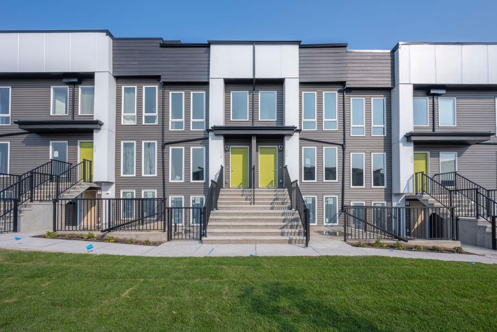 Photo of 412 Seton Circle SE, Calgary, AB T3M 3H1 (MLS # A2291664)