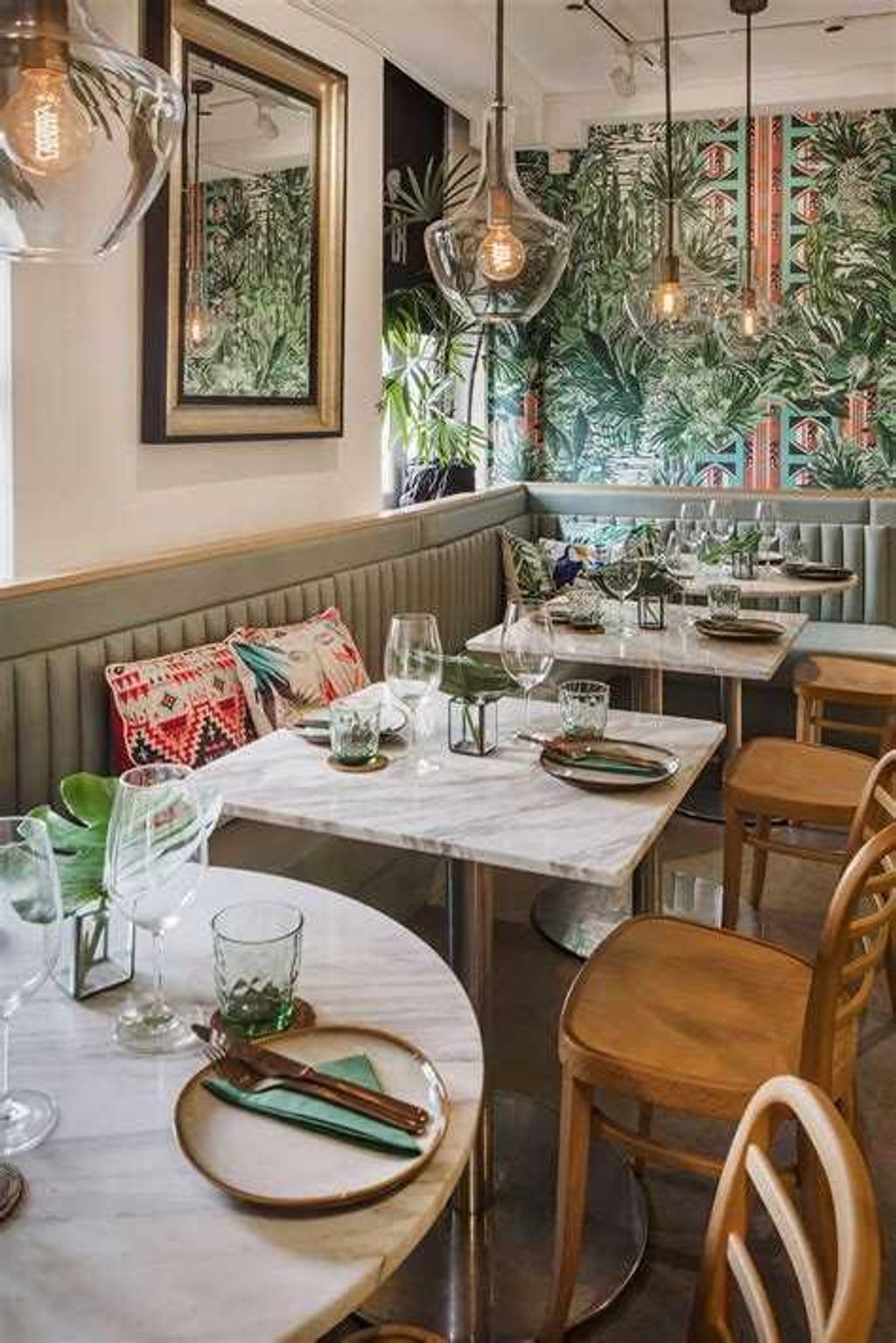 Photo of 1324 17 Avenue SW, Calgary, AB T2T 5S8 (MLS # A2290000)