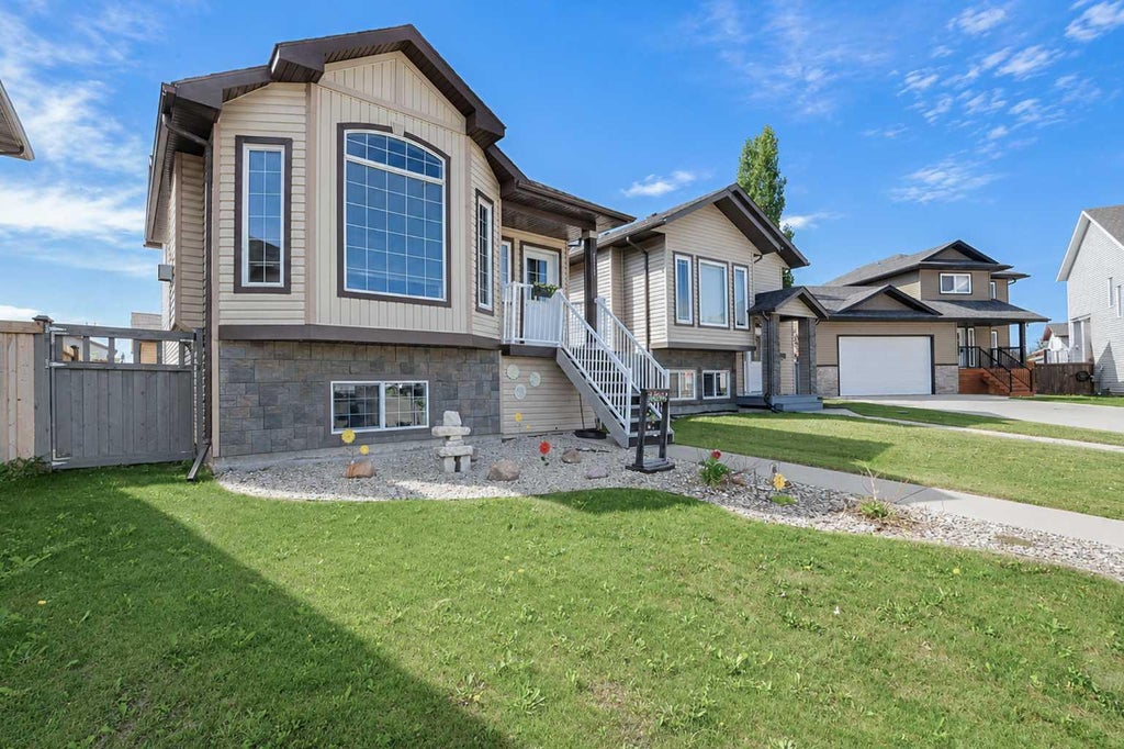 Photo of 11293 76 Avenue, Grande Prairie, AB T8W 0G3 (MLS # A2322110)