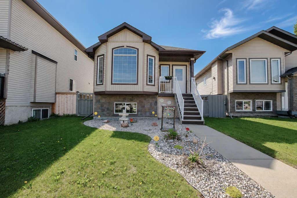 Photo of 11293 76 Avenue, Grande Prairie, AB T8W 0G3 (MLS # A2322110)