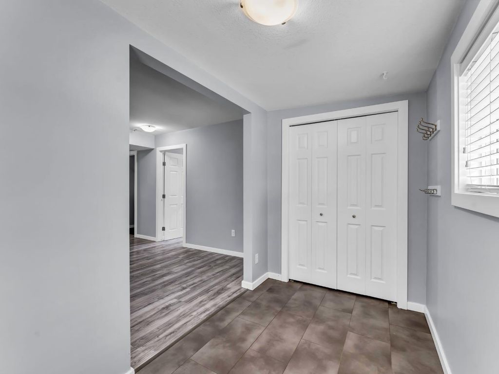 Photo of 28 8 Street SW, Medicine Hat, AB T1A 1L4 (MLS # A2292052)