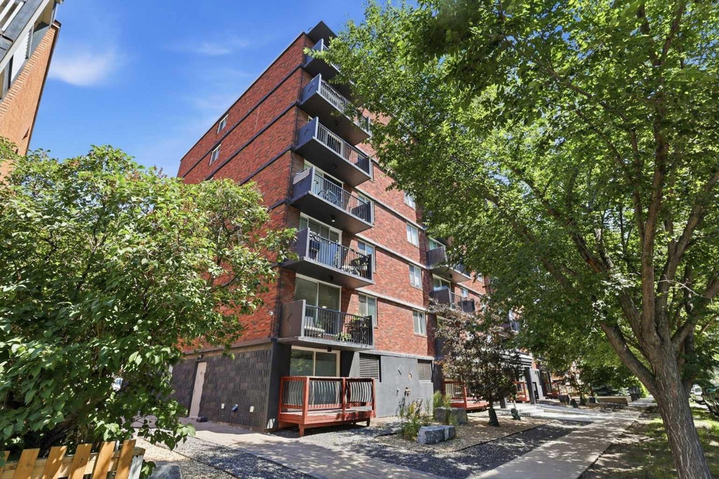 Photo of 1236 15 Avenue SW #203, Calgary, AB T3C 0X5 (MLS # A2327603)