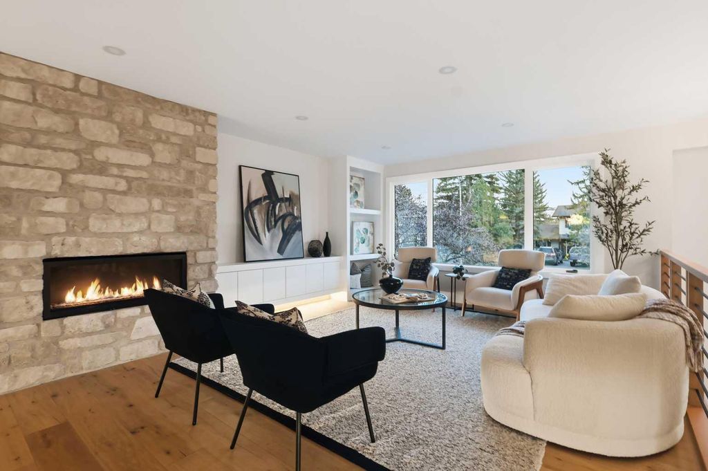 Photo of 902 Varsity Estates Place NW, Calgary, AB T3B 3X4 (MLS # A2292939)