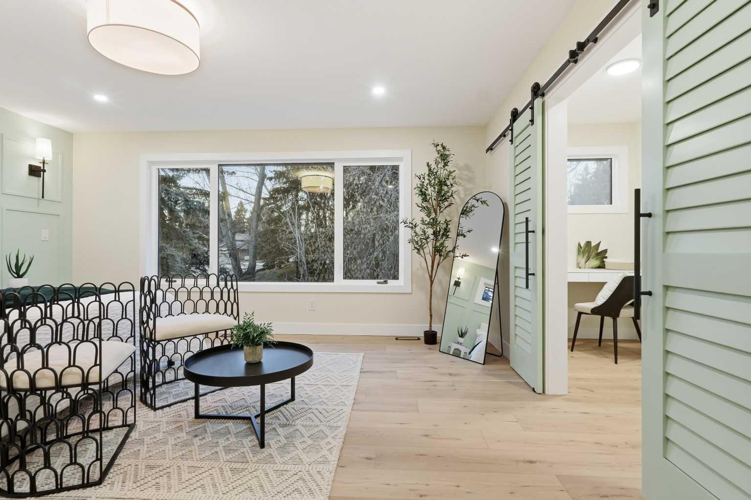 902 Varsity Estates Place NW