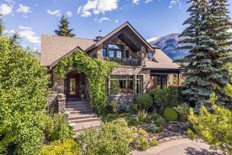 Photo of 930 9 Street S, Canmore, AB T1W 1Z8 (MLS # A2325433)