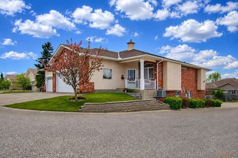 Photo of 99 Christie Point SW #58, Calgary, AB T3H 3K8 (MLS # A2307467)