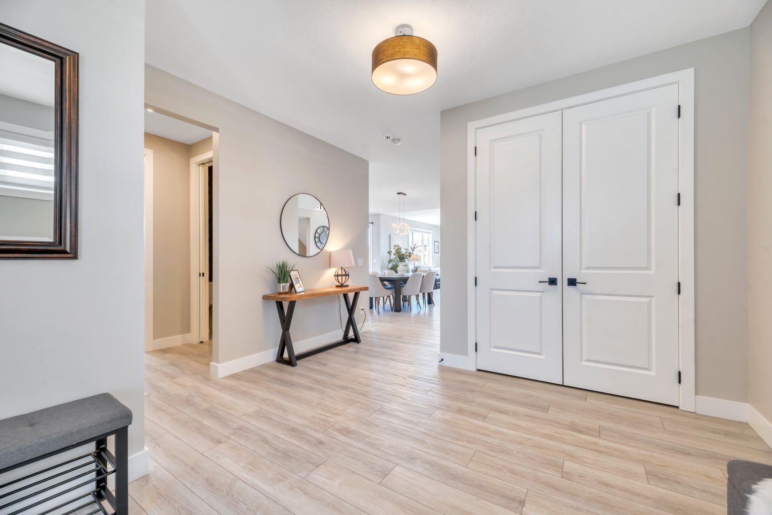 6 Legacy Woods Crescent SE