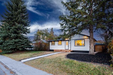 152 Southampton Drive SW Calgary AB T2W 0V1