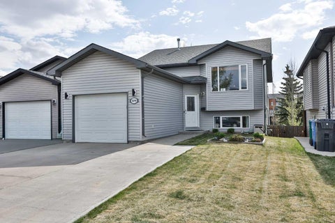 Photo of 709 Blackfoot Terrace W, Lethbridge, AB T1K 7Y6 (MLS # A2341640)