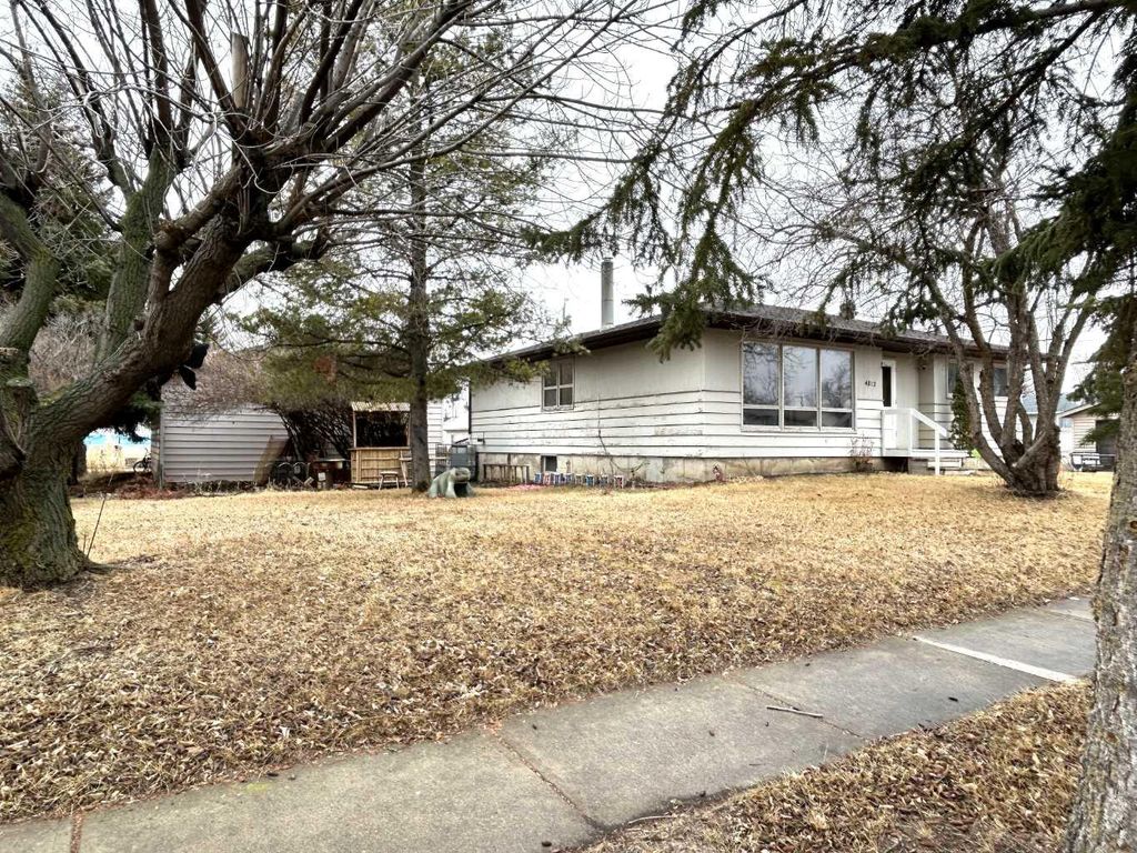 Photo of 4812 47 Avenue, Forestburg, AB T0B 1N0 (MLS # A2286873)