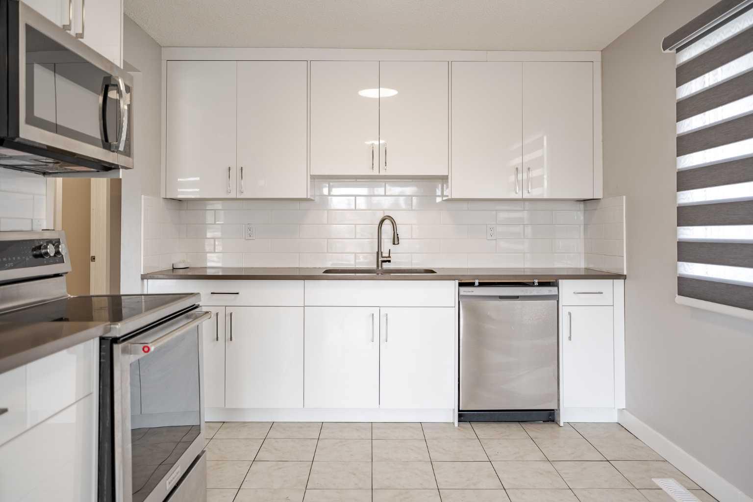 424 Sabrina Road SW