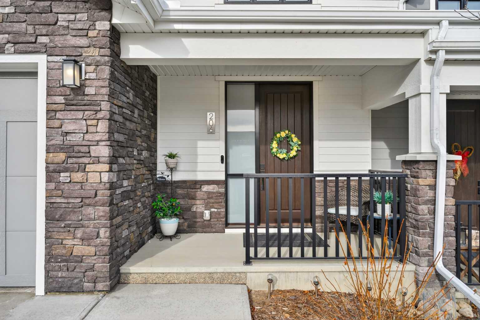 206 Crestridge Common SW