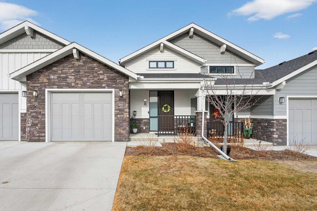 Photo of 206 Crestridge Common SW, Calgary, AB T3B 6J5 (MLS # A2284748)