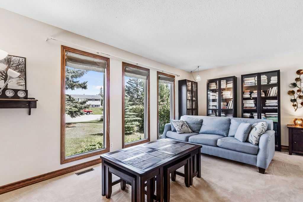 Photo of 652 Dalmeny Hill NW, Calgary, AB T3A 1T6 (MLS # A2311707)