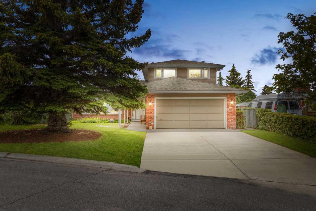 Photo of 652 Dalmeny Hill NW, Calgary, AB T3A 1T6 (MLS # A2311707)