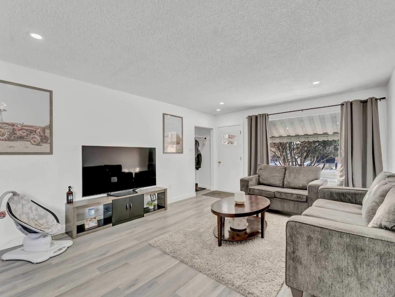 763 Bassett Crescent NW