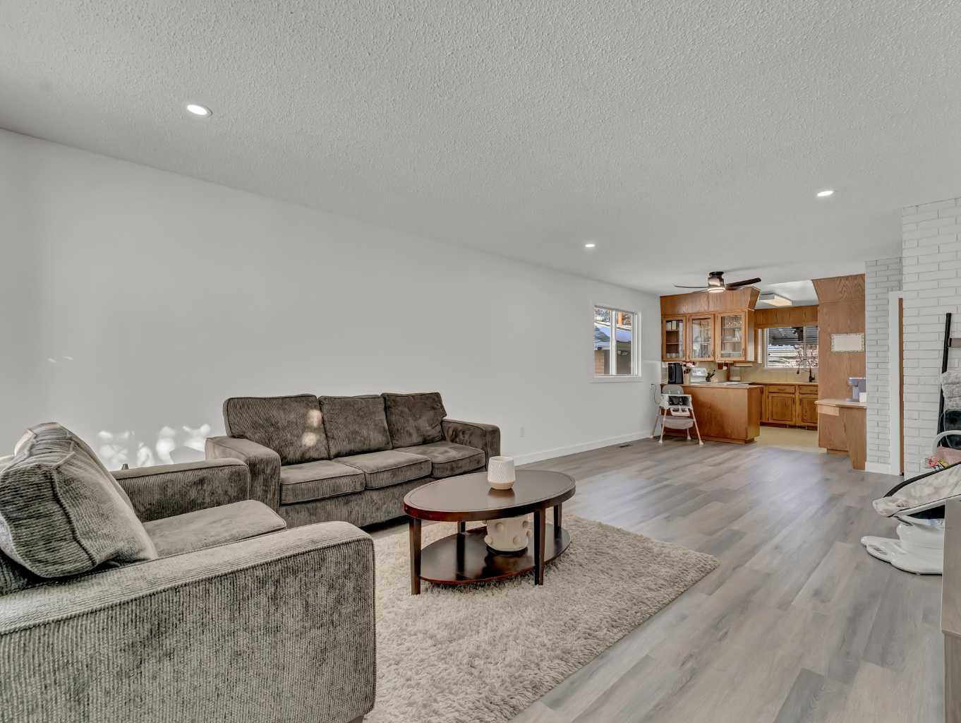 763 Bassett Crescent NW