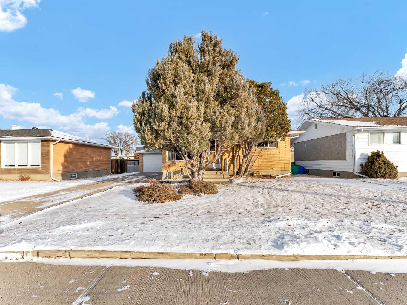 763 Bassett Crescent NW