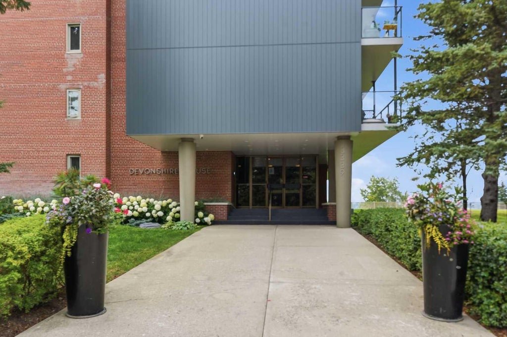 Photo of 3339 Rideau Place SW #203/204, Calgary, AB T2S 1Z5 (MLS # A2348886)