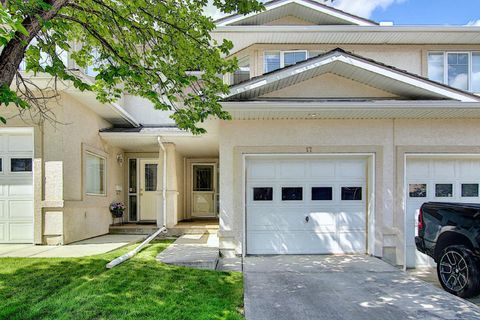 Photo of 17 Edgeridge Terrace NW, Calgary, AB T3A 6C1 (MLS # A2322876)