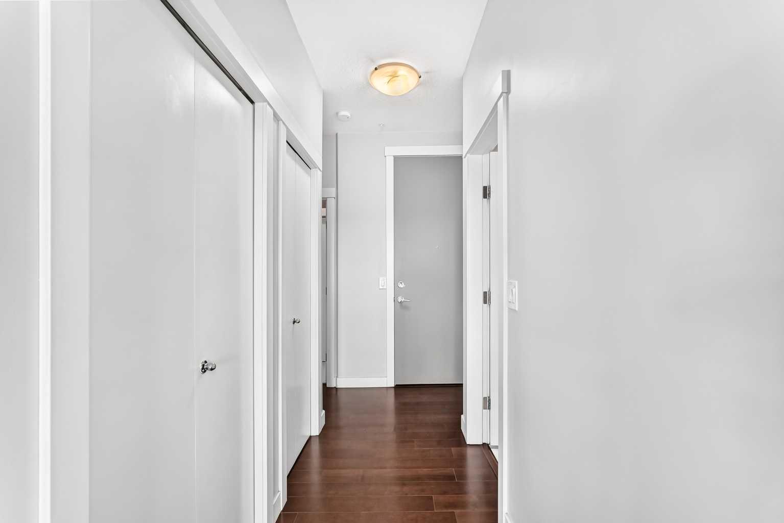 1010 Centre Avenue NE 402