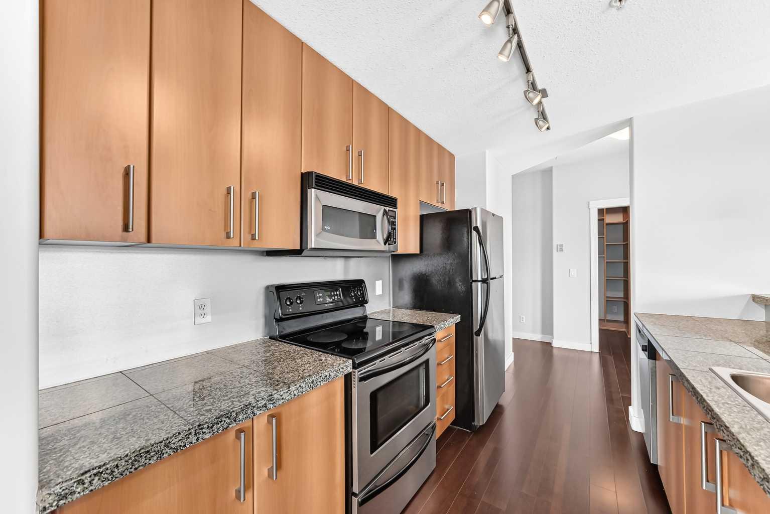 1010 Centre Avenue NE 402