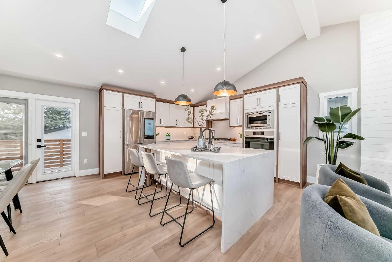 959 Lake Arrow Way SE