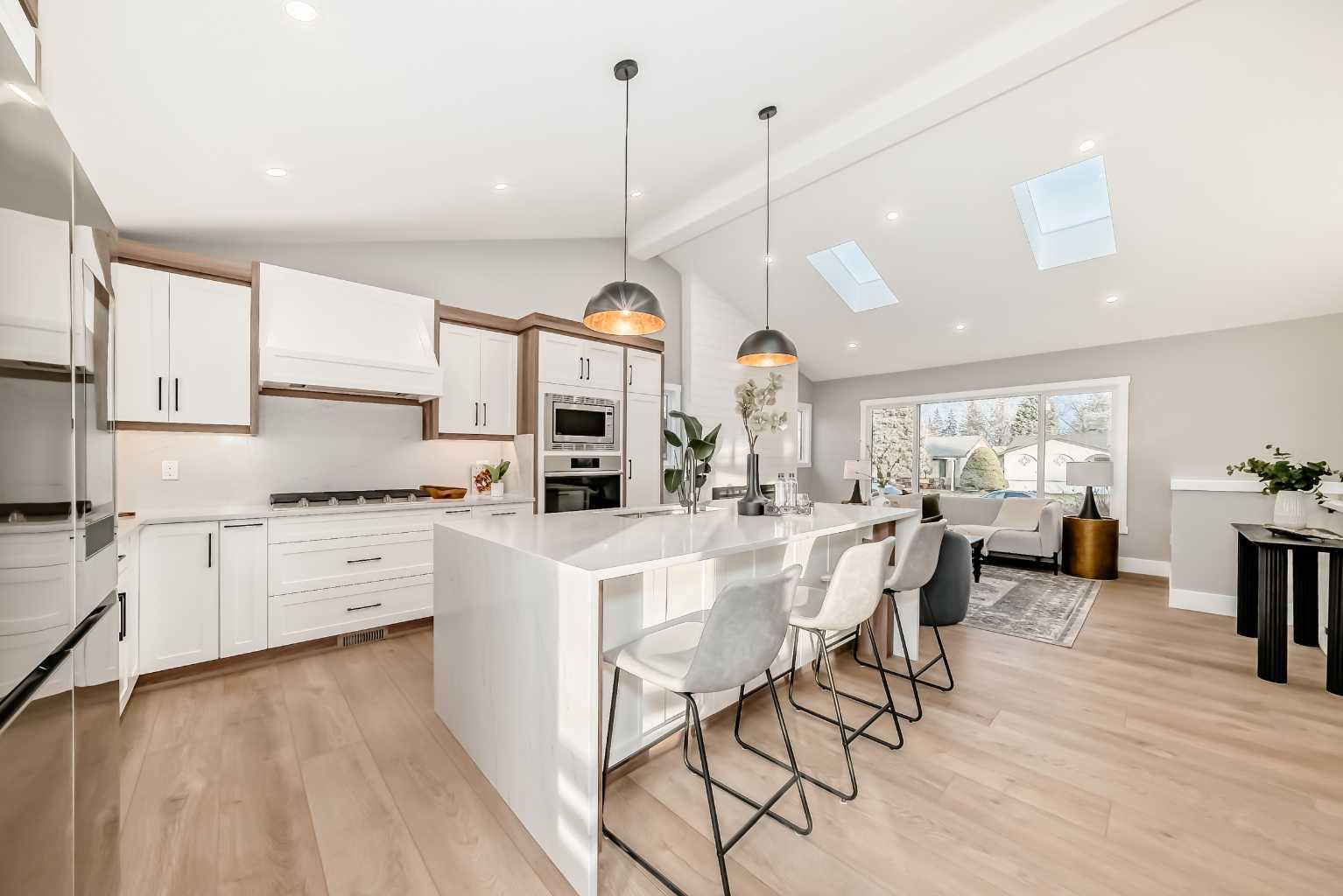 959 Lake Arrow Way SE