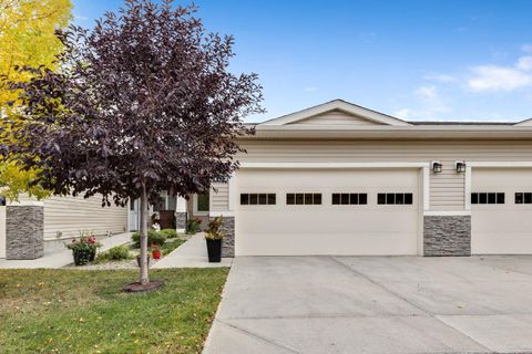 182 Cambridge Glen Drive Strathmore AB T1P 0E6