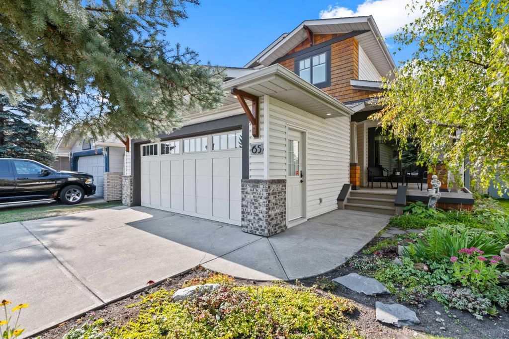 Photo of 65 Sunlake Road SE, Calgary, AB T2X 3G8 (MLS # A2282444)