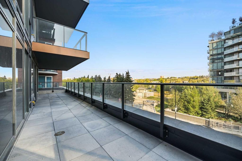 Photo of 730 2 Avenue SW #311, Calgary, AB T2P 1R8 (MLS # A2261023)