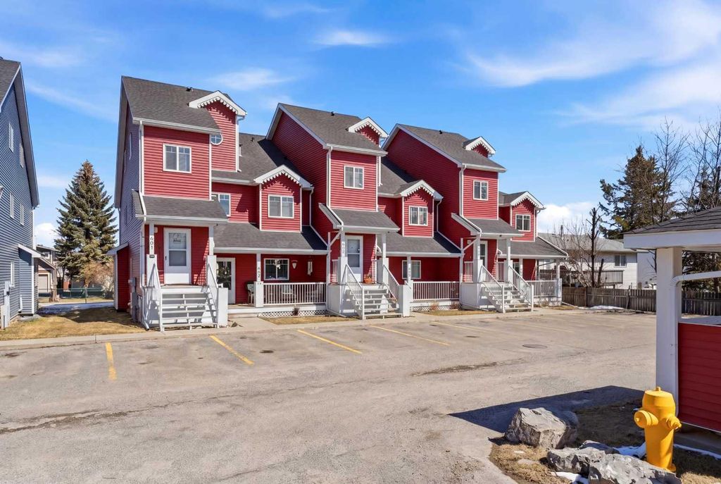 Photo of 5220 50A Avenue #601, Sylvan Lake, AB T4S 1E5 (MLS # A2306138)