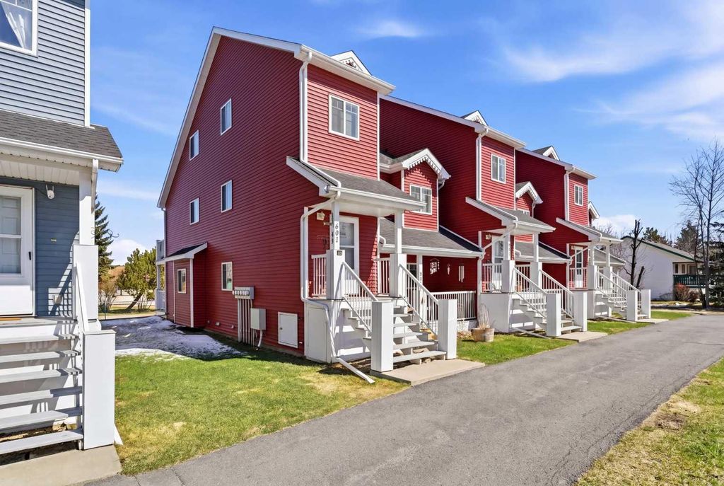 Photo of 5220 50A Avenue #601, Sylvan Lake, AB T4S 1E5 (MLS # A2306138)