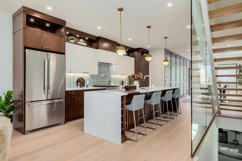 1612 16A Street SE Calgary AB T2G 3S7