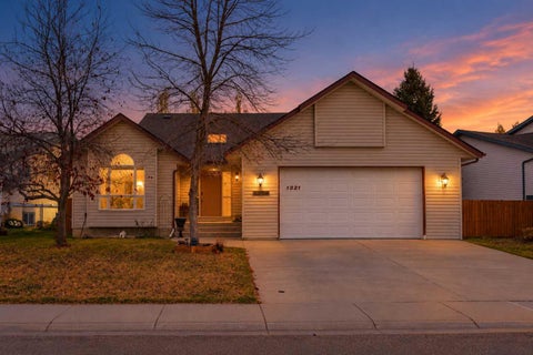 Photo of 1321 Whitfield Avenue, Crossfield, AB T0M 0S0 (MLS # A2354941)