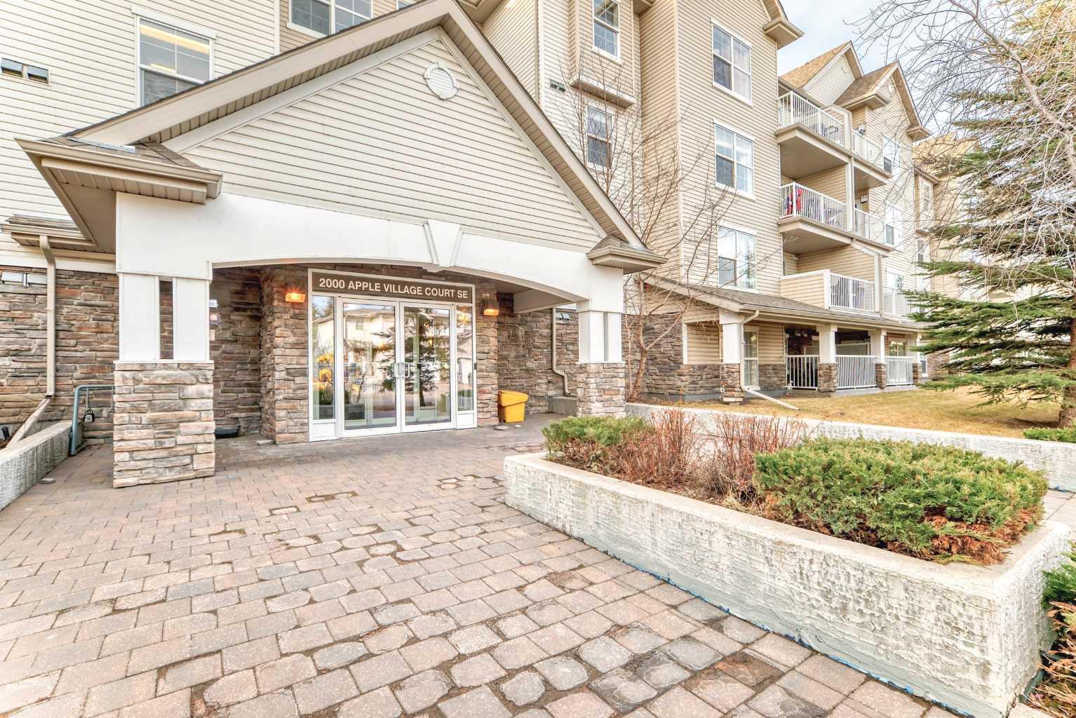 2000 Applevillage Court SE 315