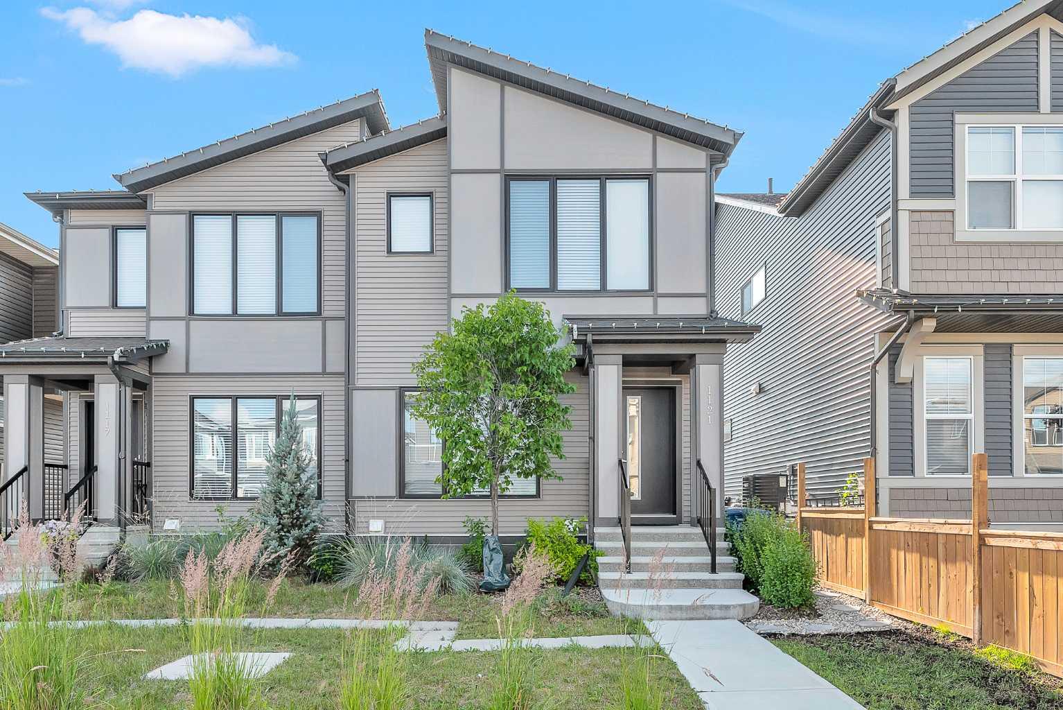 1121 Chinook Gate Bay SW