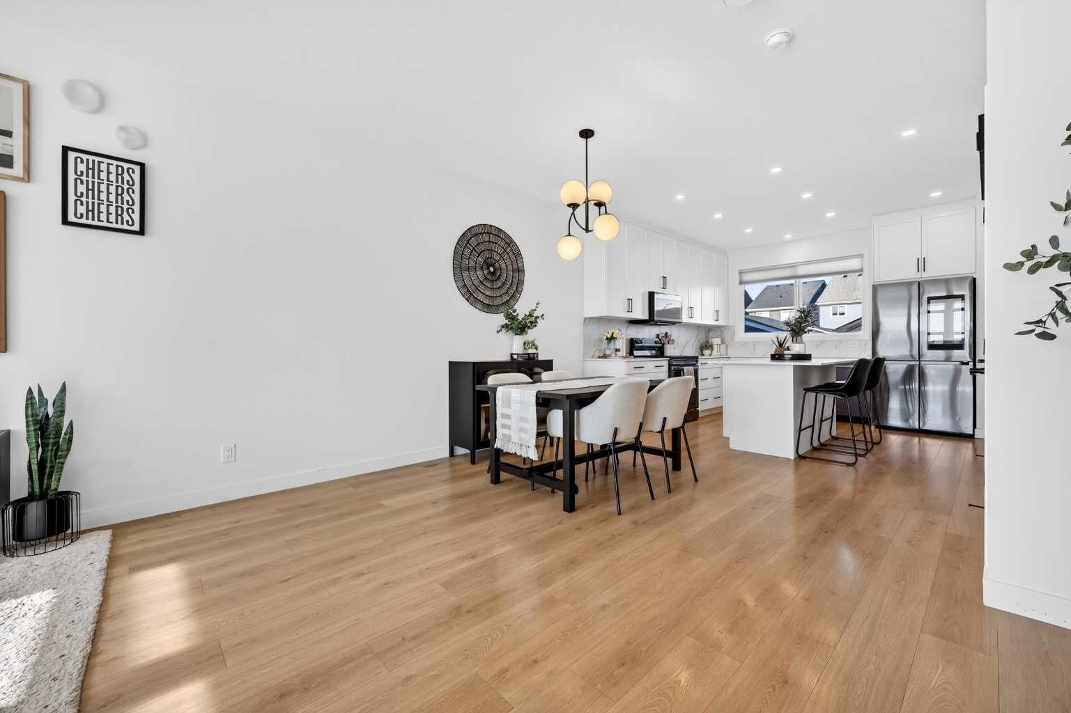 87 Heirloom Boulevard SE