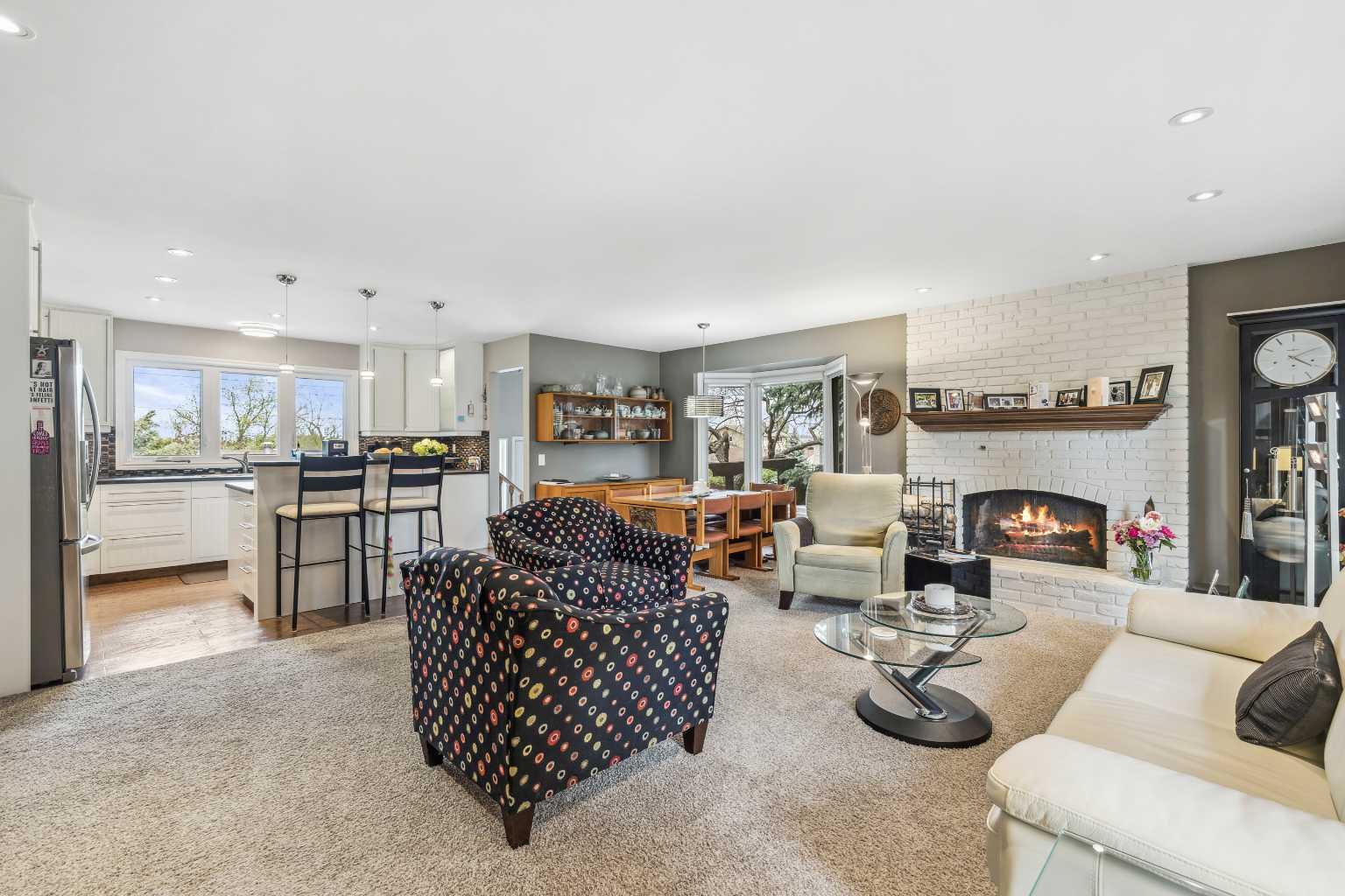 264 Parkland Crescent SE