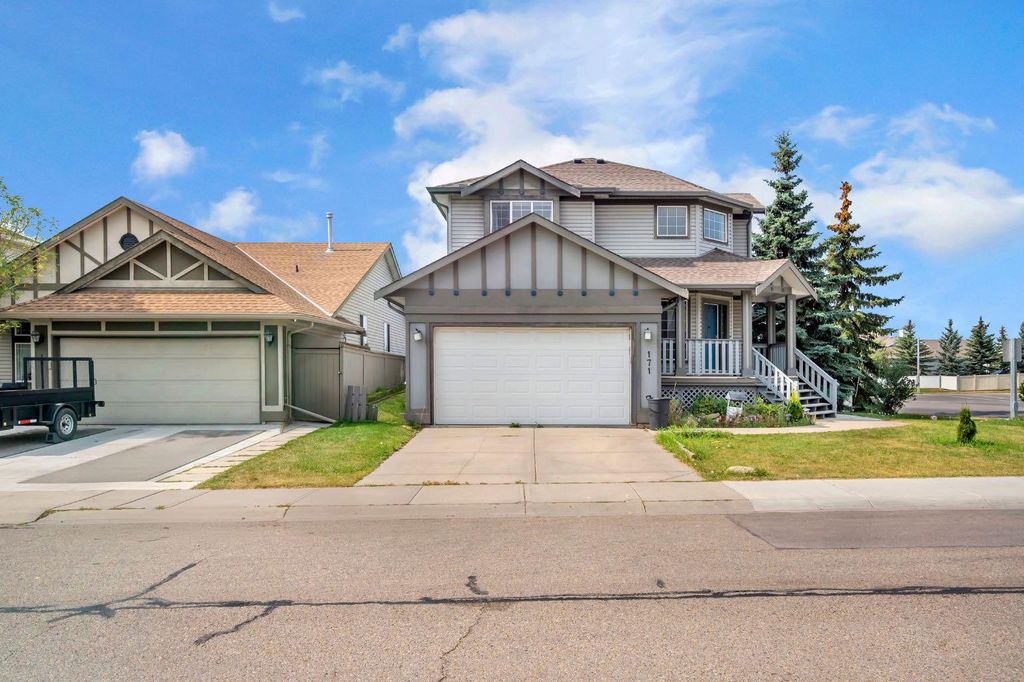 Photo of 171 Willowbrook Drive NW, Airdrie, AB T4B 2W5 (MLS # A2300271)