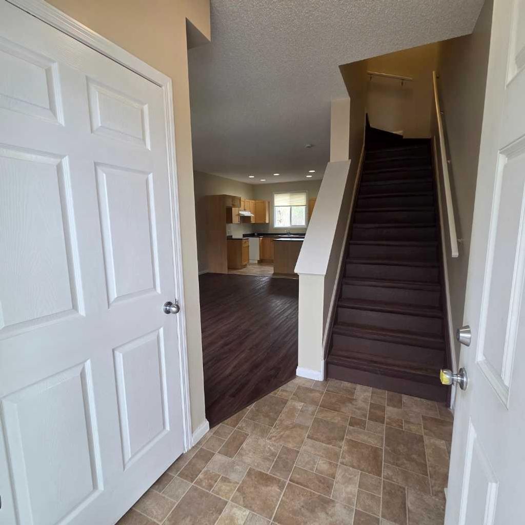 Photo of 624 41 Street St #4, Edson, AB T7E 1A4 (MLS # A2310806)