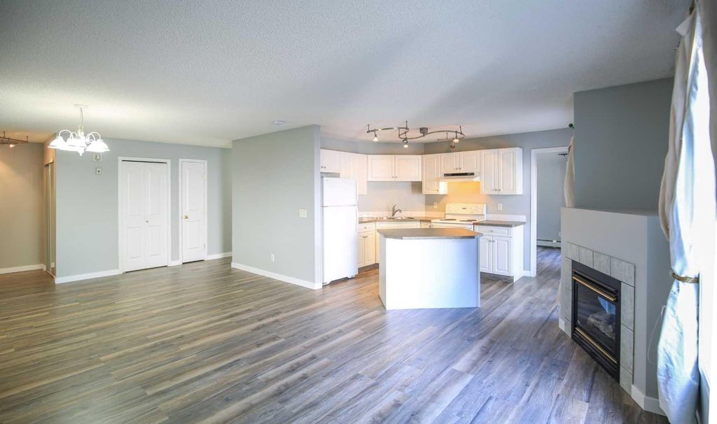 Photo of 5202 Valleyview Park SE #202, Calgary, AB T2B 0K9 (MLS # A2286567)
