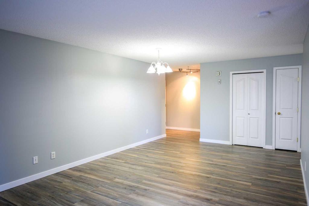 Photo of 5202 Valleyview Park SE #202, Calgary, AB T2B 0K9 (MLS # A2286567)