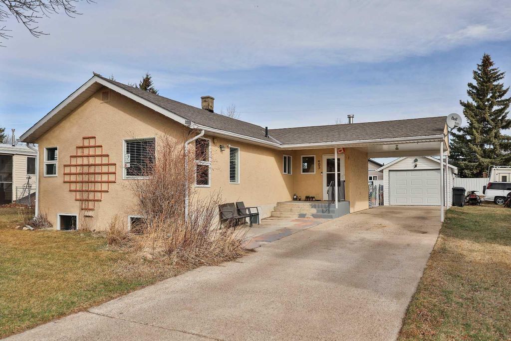 Photo of 405 5 Avenue, Warner, AB T0K 2L0 (MLS # A2294490)